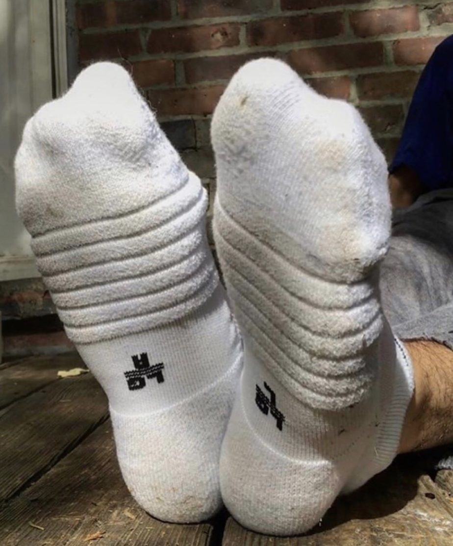 dirty male socks Archives - Male Feet Blog