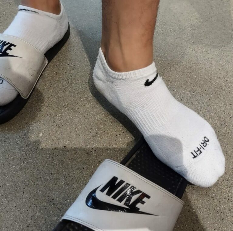 mens nike ankle socks white