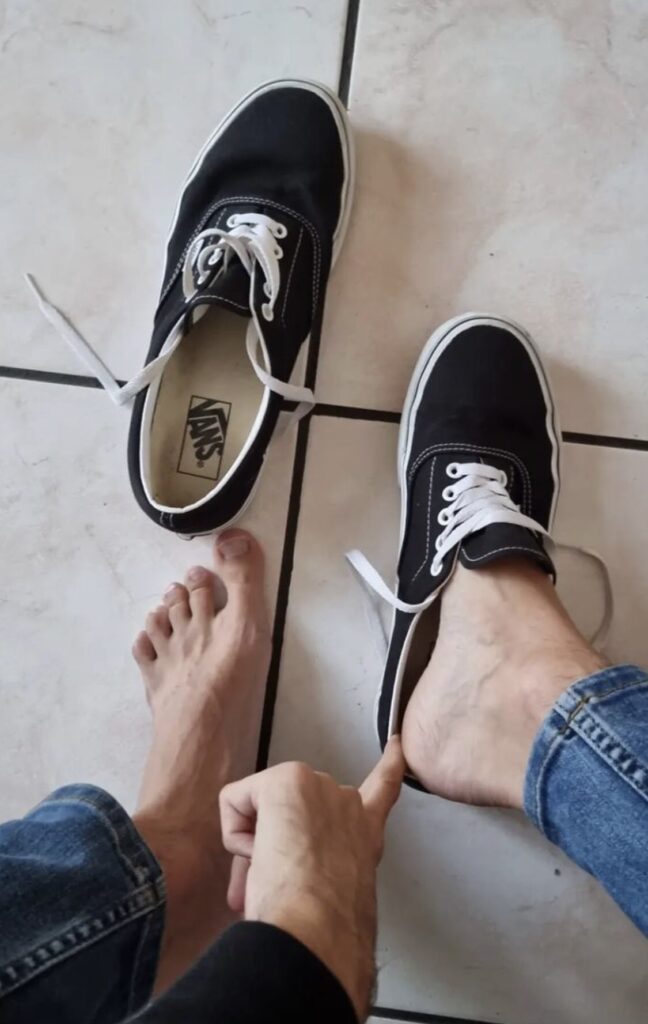 Clem_barefeet sockless in and out of Vans sneakers Male Feet Blog